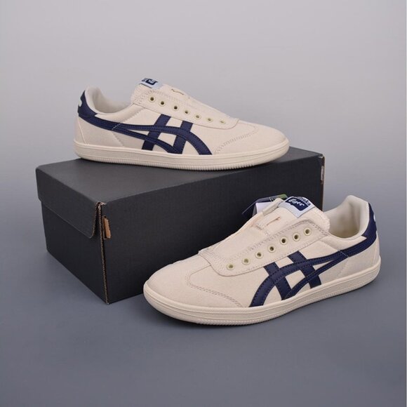 NWT Onitsuka Tiger Tokuten Canvas Laceless Sneakers - Picture 5 of 9
